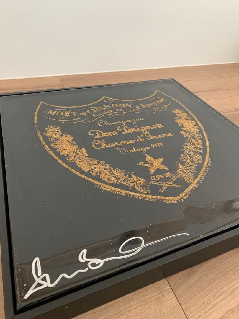 ドンペリニョン　アート作品