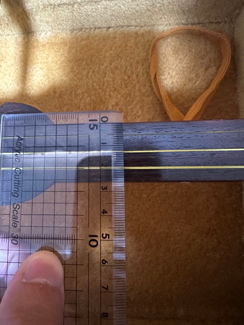 今週限定値下げ民謡三味線(紅木、片面皮破れあり)付属品セット