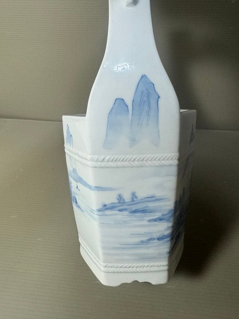 2567 平戸　弥治右衛門　染付山水　手桶　花器　未使用