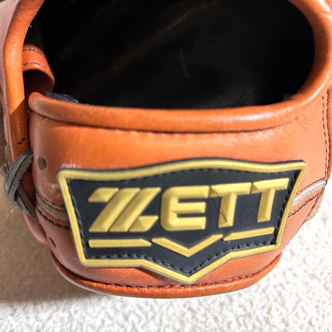 【ZETT】 ファーストミット 軟式右投げ用 Winning Road