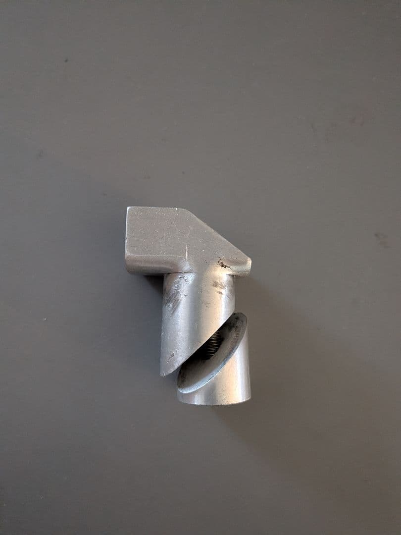 801製作所　ブレーキ台座　700c→650c変換