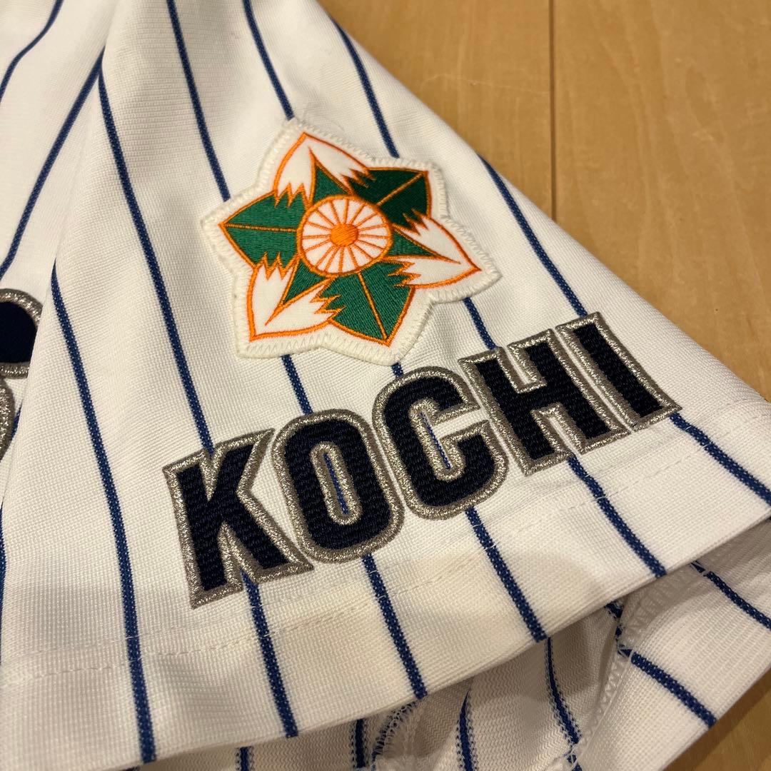 明徳高校野球部のユニフォーム