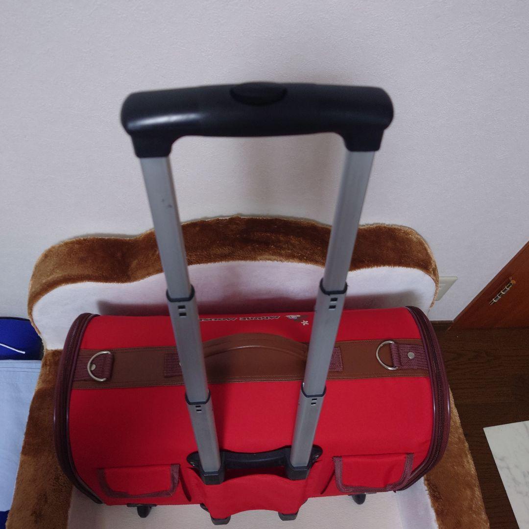 Minnie Mouse 赤いキャリーバッグ