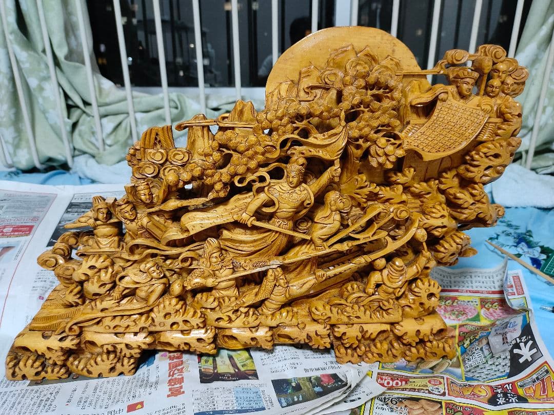中国神話テーマ 木製彫刻 大きめ