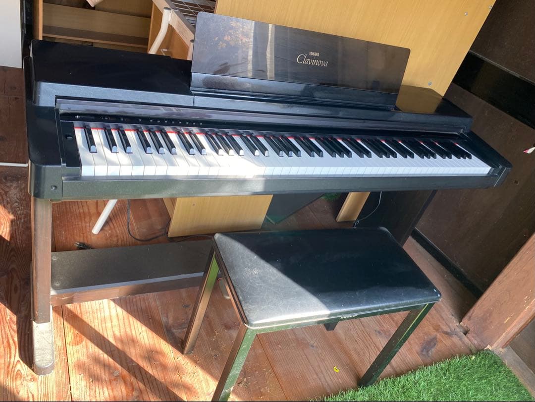 Yamaha Clavinova CLP-560 電子ピアノ　専用椅子付き