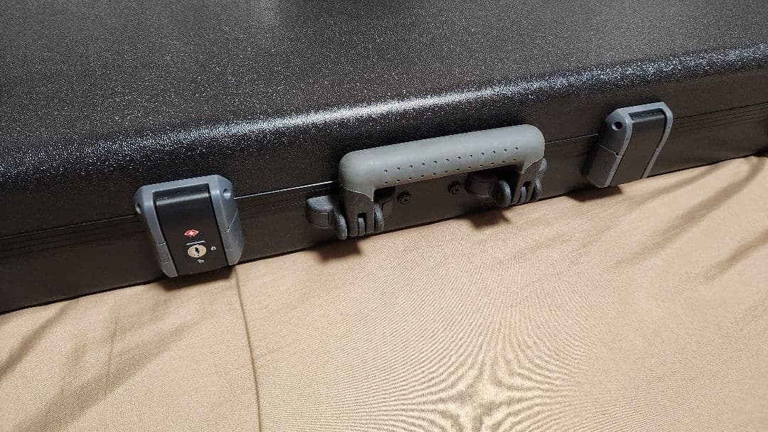 FENDER DELUXE MOLDED CASE エレキベース ケース