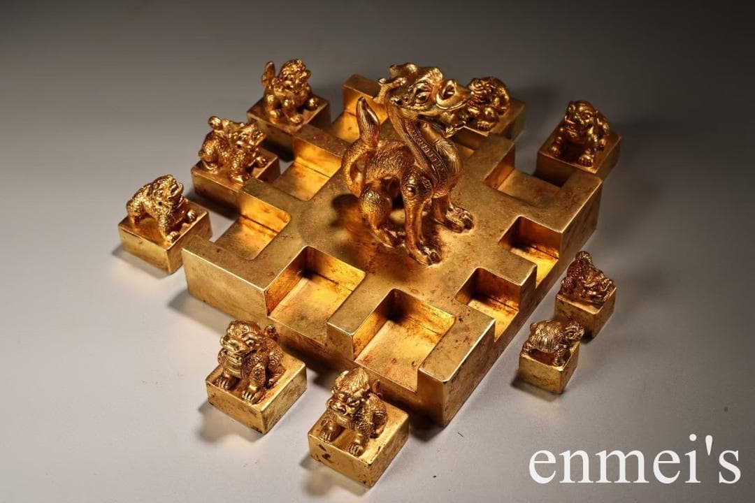 中国古美術・旧蔵鎏金の龍印鑑玉璽・瑞獣・純銅制・高浮彫・置物・文房・風水・箱付き