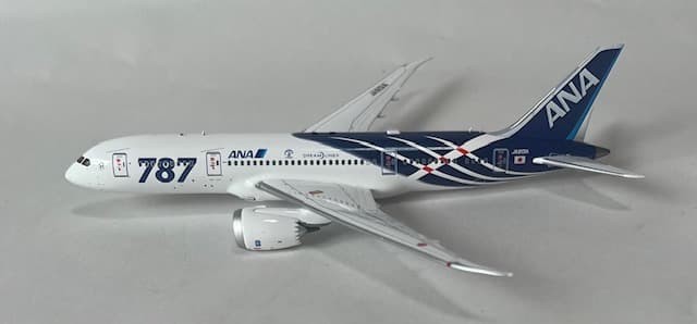 ANA B787-8 JA801A サバ塗装