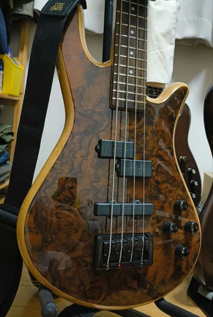 ベース Spector Legend 4 Classic with Bartolini