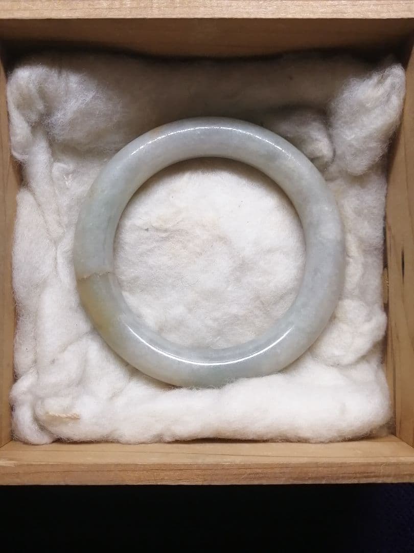 ★【さる】古墳後期『糸魚川翡翠垂飾輪』出土品。8.10cm。博物館所有。