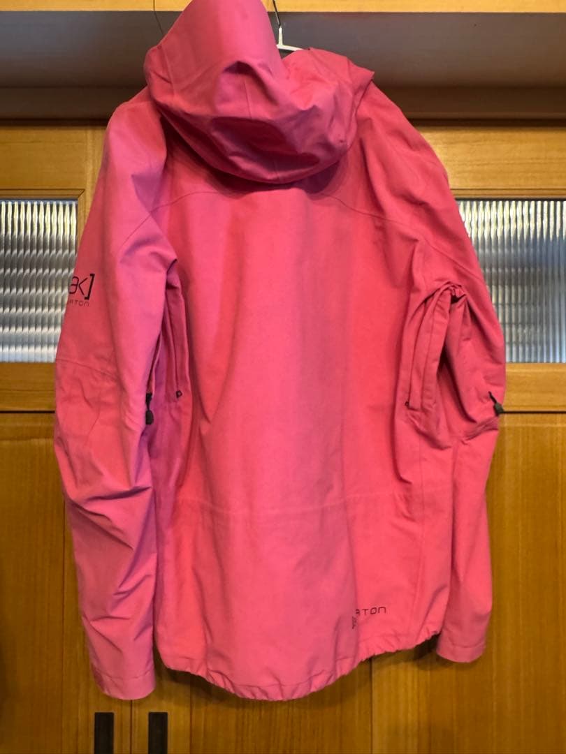 Burton [ak] GORE-TEX ピンクジャケット