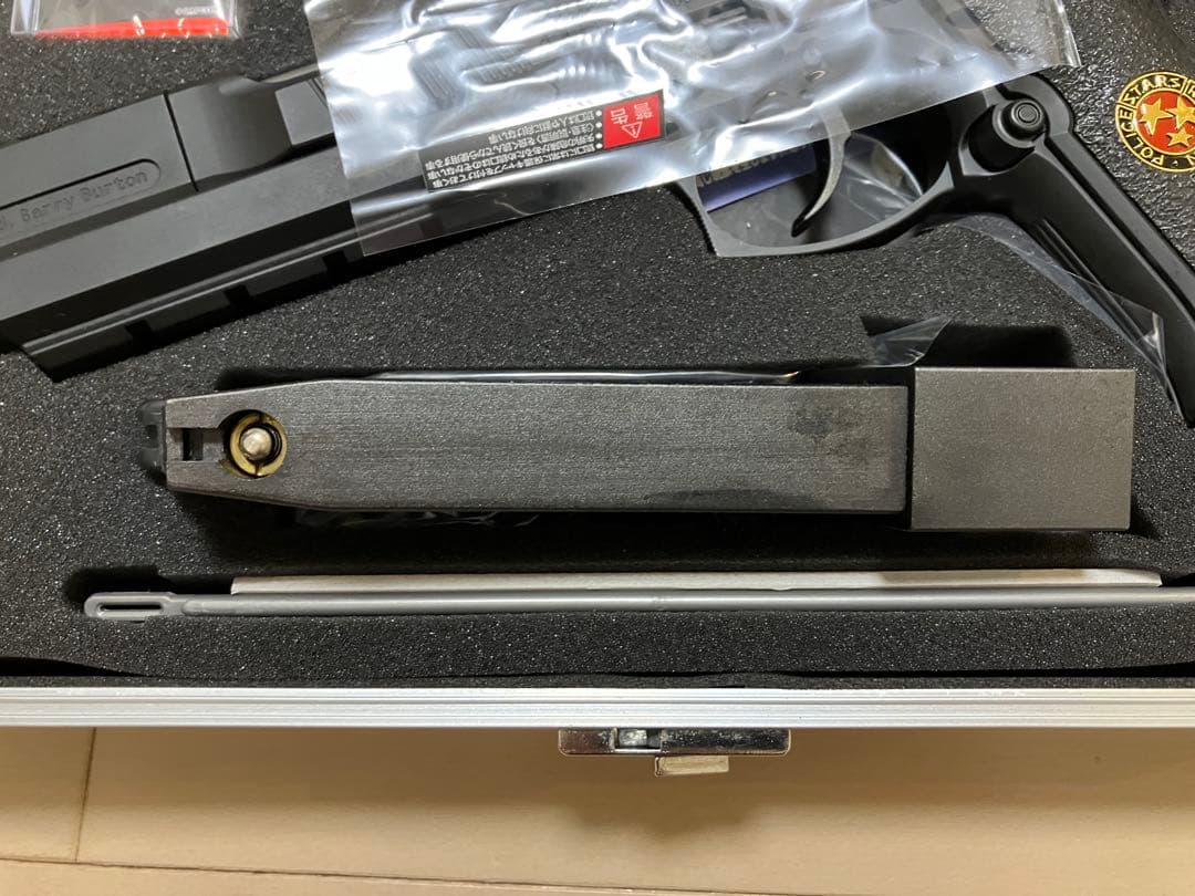 バイオハザード　東京マルイ サムライエッジ バリーバートンモデル 2001