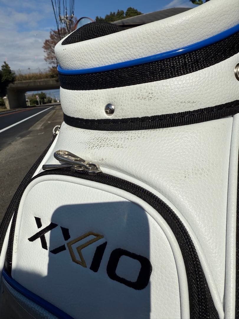 XXIOキャディバッグ2024レプリカモデルフードカバー付き