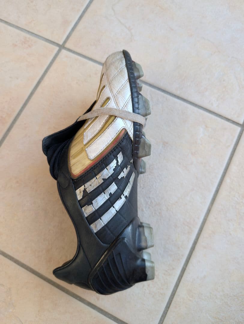 Predator Powerswerve　FG　adidas　　27ｃｍ