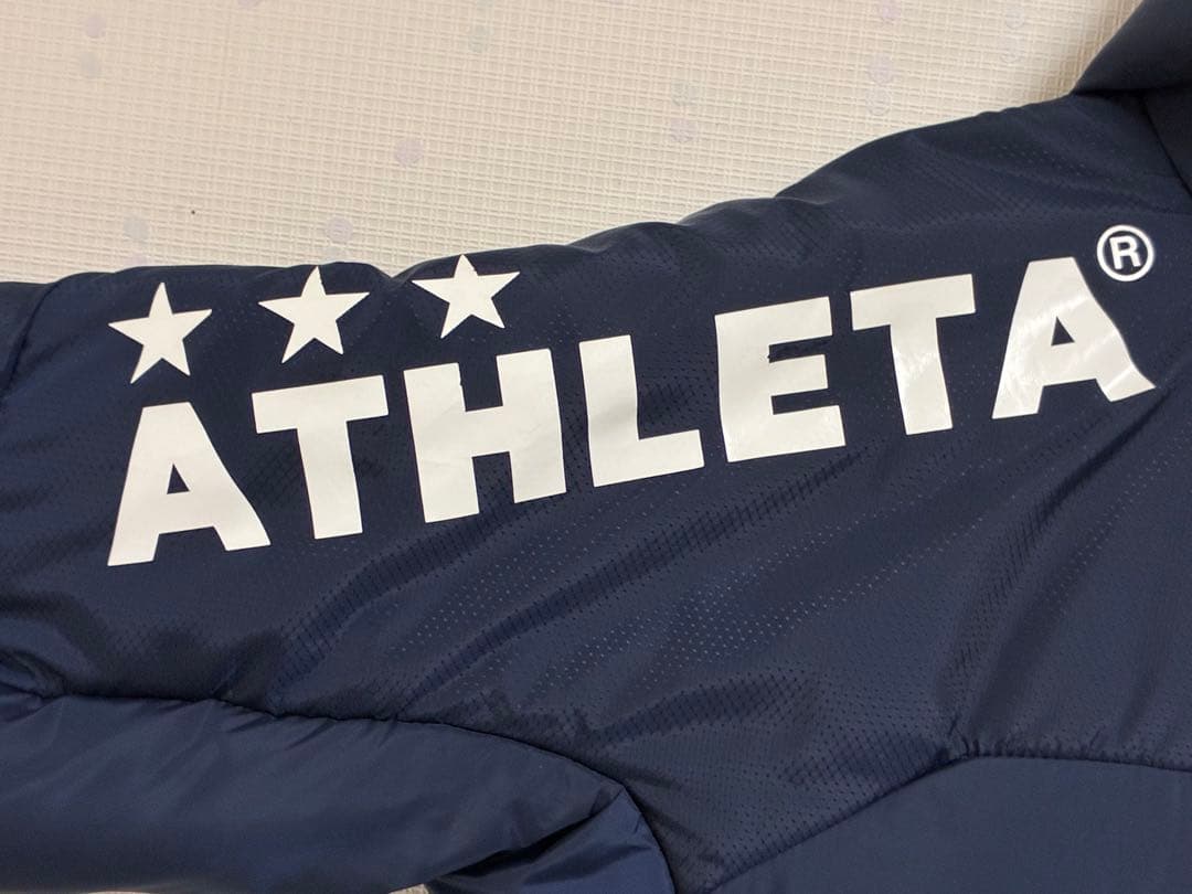 極美品アスレタ 中綿ベンチコート ネイビーサッカー ATHLETA 2023秋冬