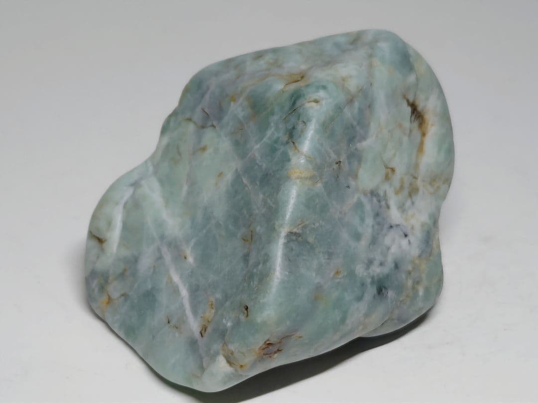 灰緑 319g 翡翠 ヒスイ 原石 鑑賞石 自然石 誕生石 鉱物 鉱石 水石