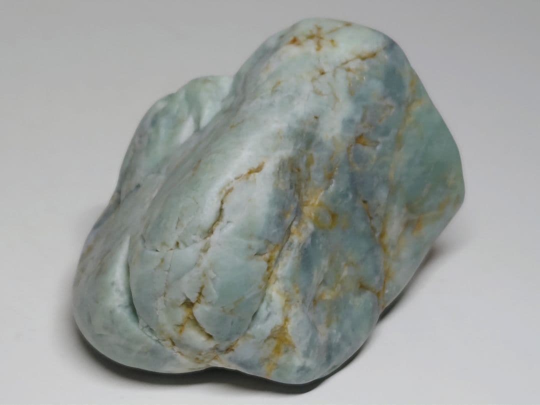 灰緑 319g 翡翠 ヒスイ 原石 鑑賞石 自然石 誕生石 鉱物 鉱石 水石