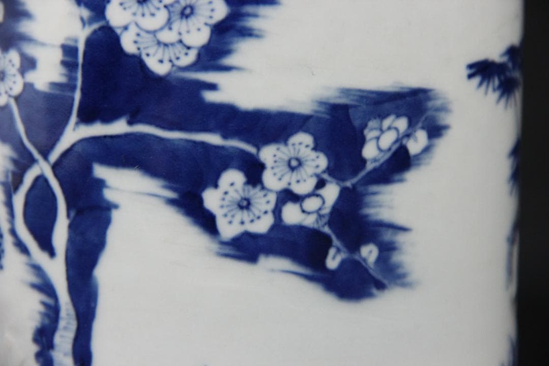 中国景徳鎮製 染付浮彫松竹梅文 水指 黒塗蓋付 茶道具 Eo21-20