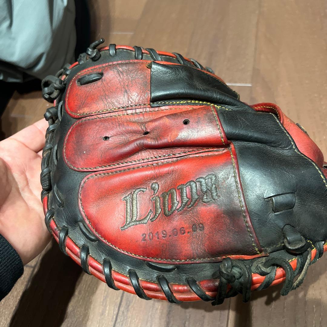 西武ライオンズ　岡田選手のキャッチャーミット