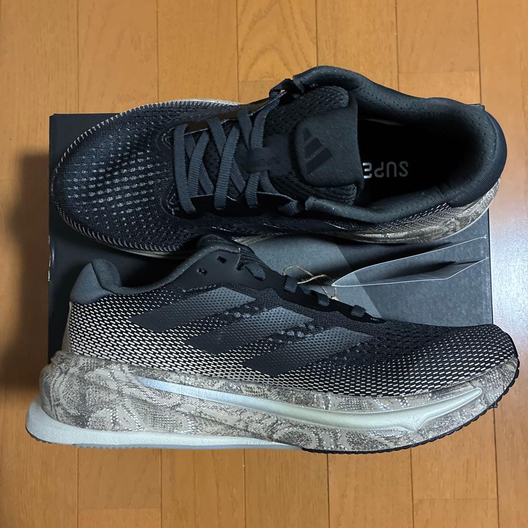 アディダス ランニングシューズ　スーパーノヴァ ライズ　　　　　ID8781