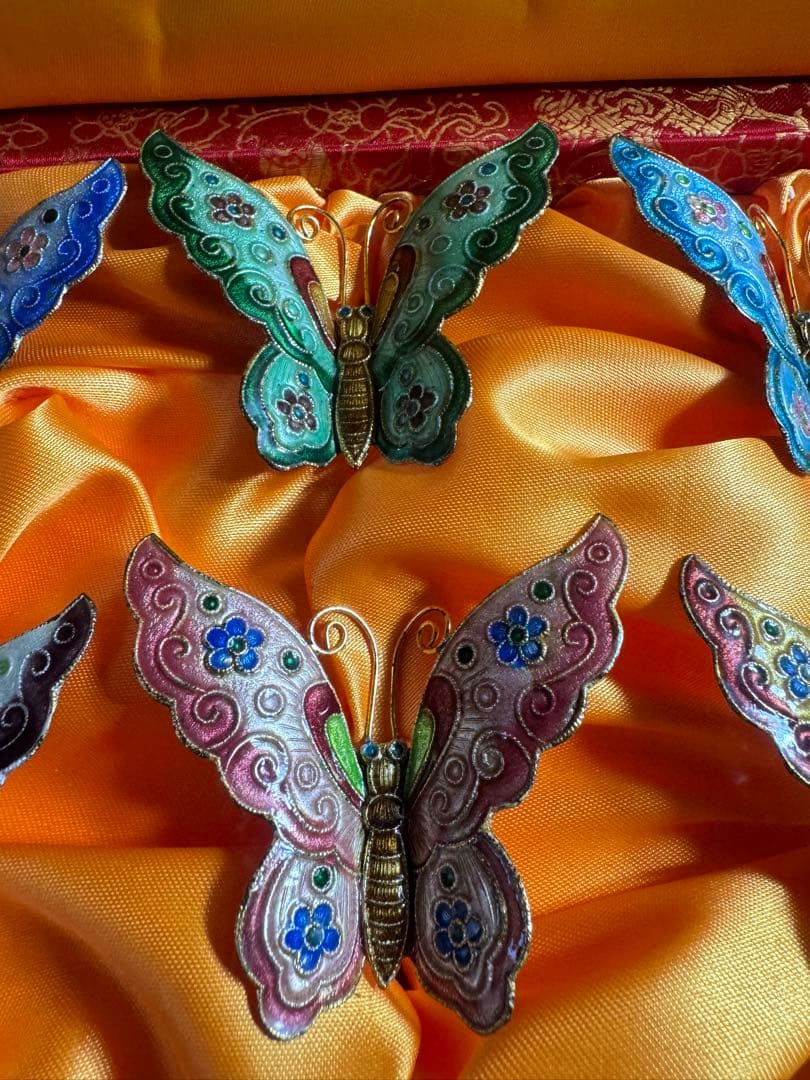 1563 金属工芸　蝶　飾物　6客