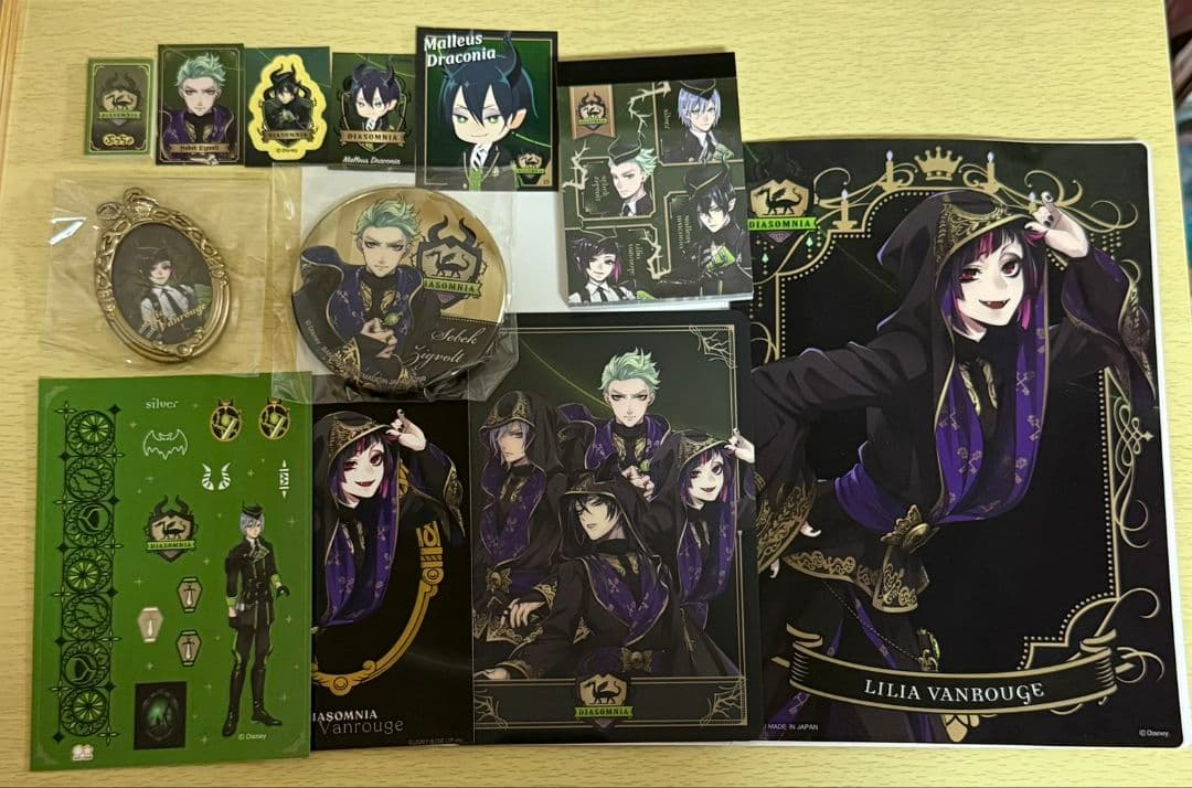 ツイステッドワンダーランド　まとめ売り