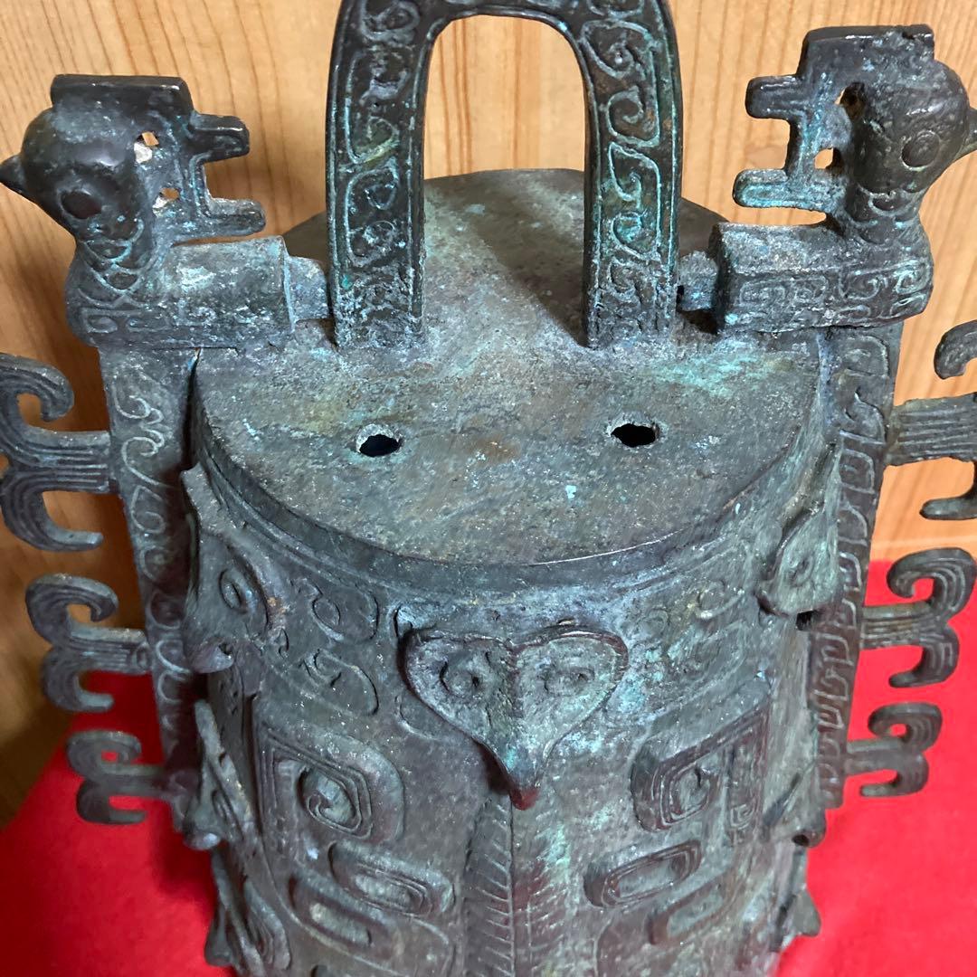 （珍）　中国青銅器　虎鎛（こはく）　　　　　　　銅鐸　西周前期ＢＣＥ11ー10ｃ