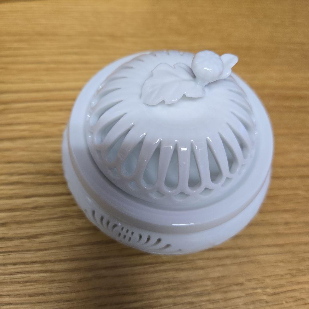 有田焼 杉原一壷 白磁 香炉 透かし 三つ足 香道具 共箱付き