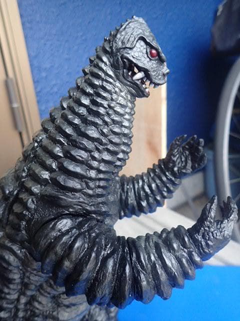 CCP 1/6特撮シリーズ 初代レッドキング （ブラックヴァージョン）