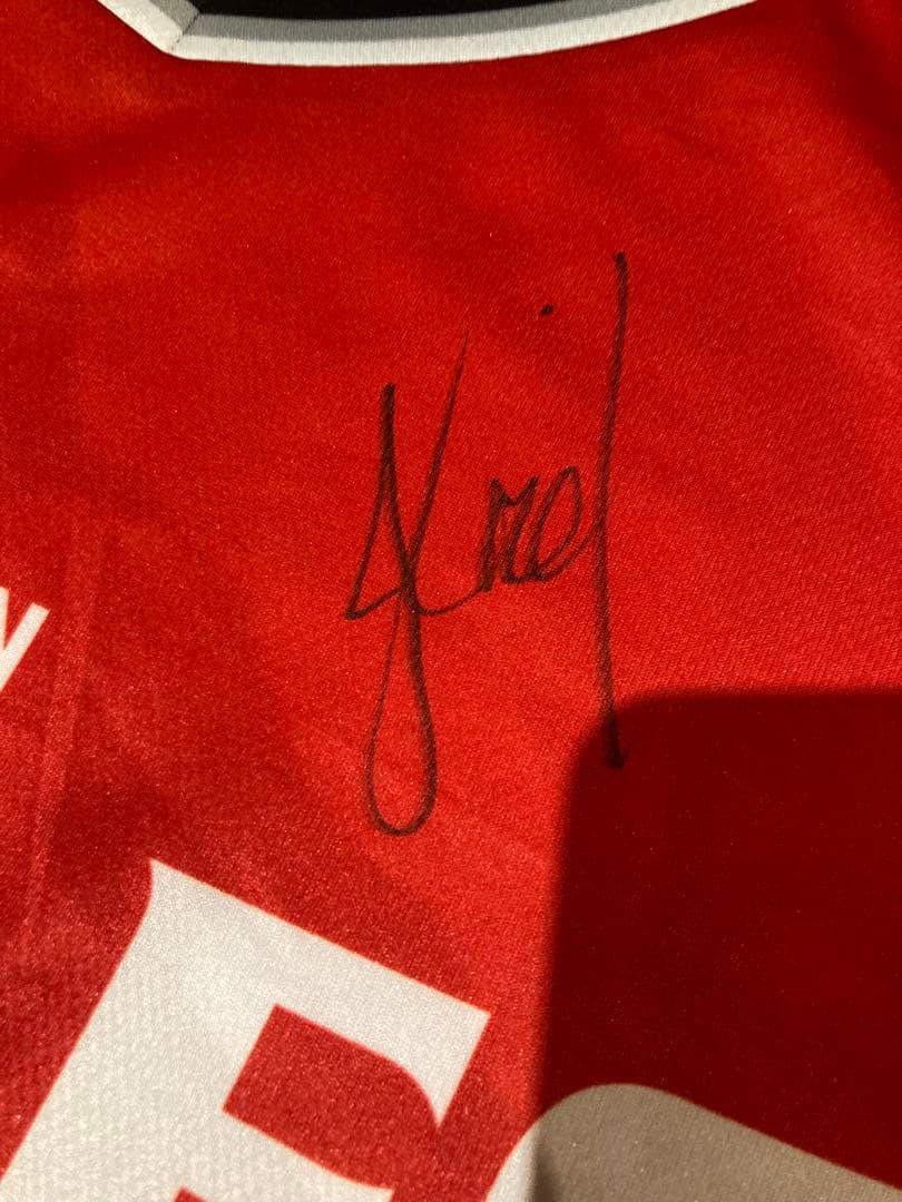 横浜キャノンイーグルス　グリエル、フィリップ、梶村選手　直筆サイン入り応援シャツ