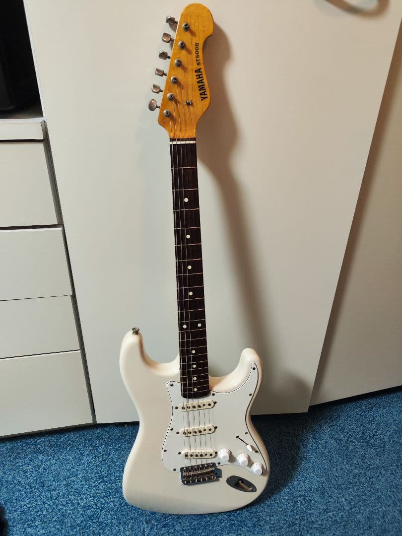 ギター 1984 Yamaha ST500R - Faded White