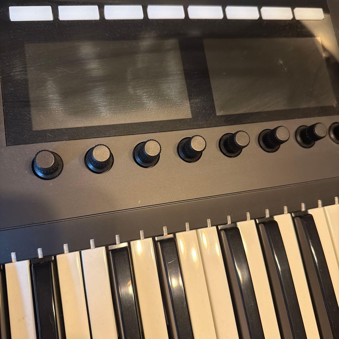 KOMPLETE KONTROL S61 mk2 MIDIキーボード