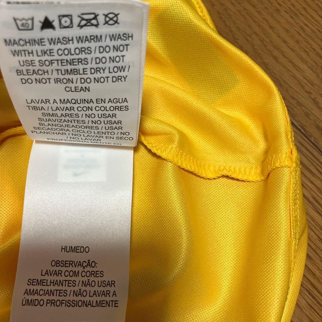 Nike製ブラジル代表シャツ 2014 ＳDri-FIT素材　ナイキ　サッカー