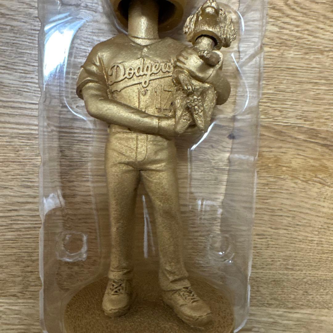 大谷翔平　デコピン　ゴールド　ボブルヘッド　ドジャース　来場者限定　新品