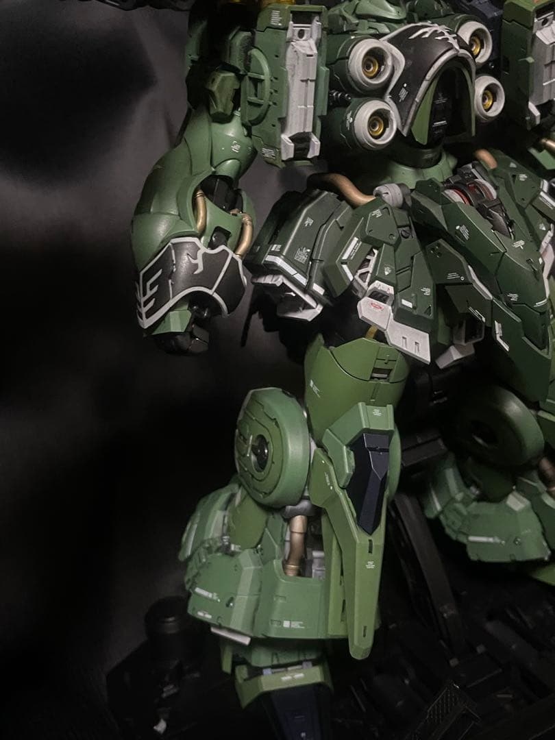 アクシズ社　オシリスエリアル　ドミネーター　MGクシャトリヤ　完成品　中華　海外