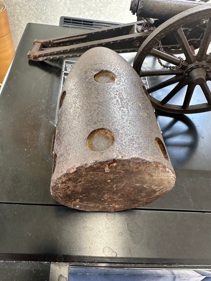 四斤山砲　榴弾　大砲　日本軍　戊辰戦争　西南戦争　明治維新　幕末　珍品