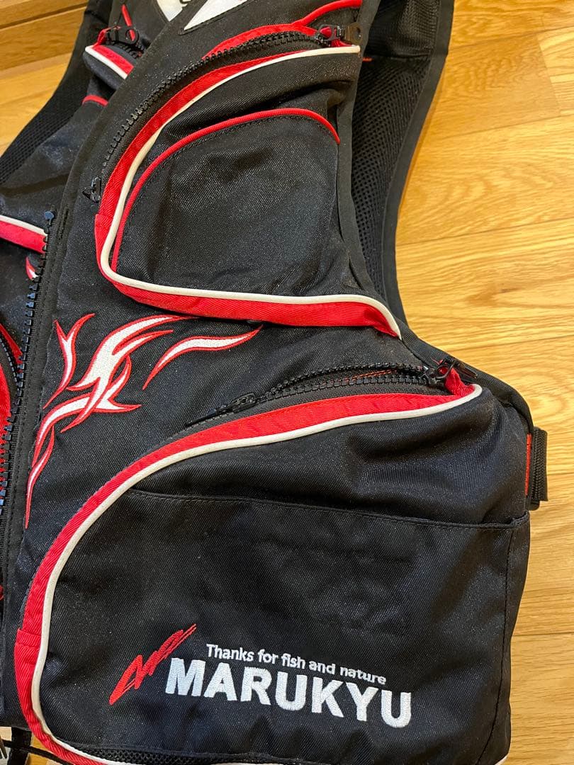 MARUKYU ライフジャケット ブラック/レッド
