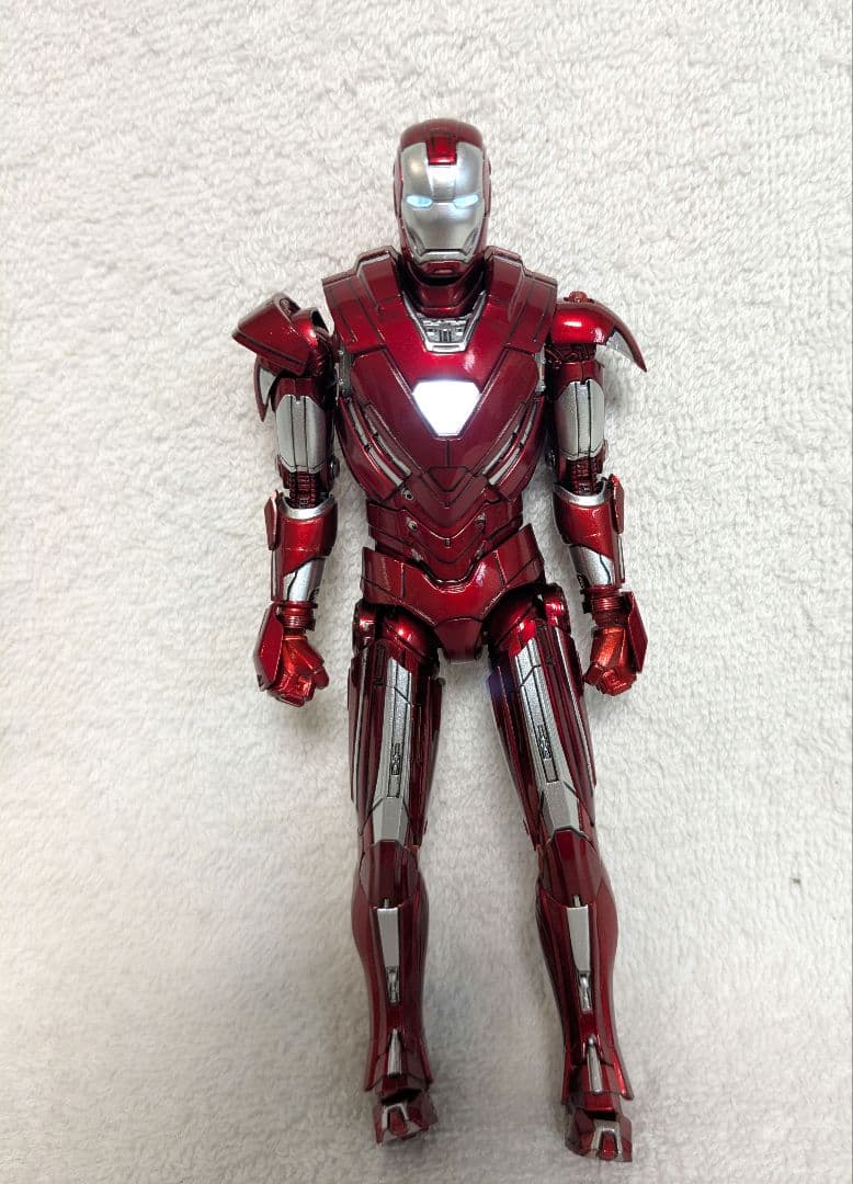 アイアンマン3 マーク33 シルバーセンチュリオン アクションフィギュア