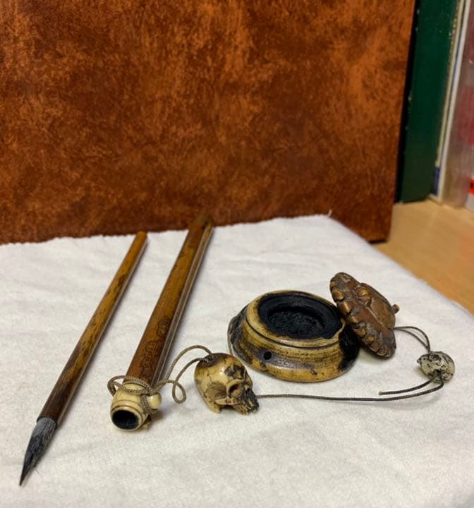 矢立 古物昔の携帯用筆記具 内部に古い墨の残り有竹製アンティーク骨董 の硯墨入れ