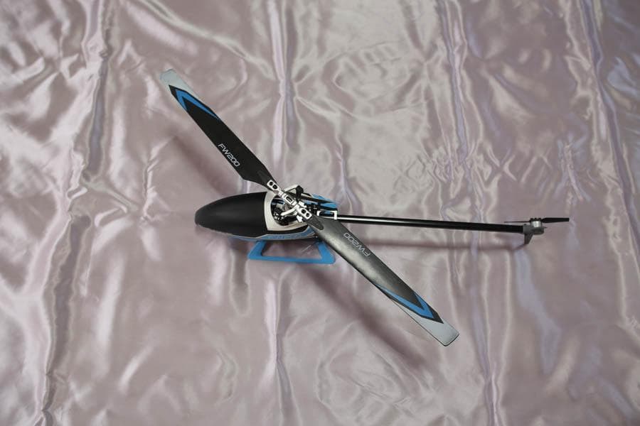 FWー200 GPS内蔵ヘリコプター　背面安定