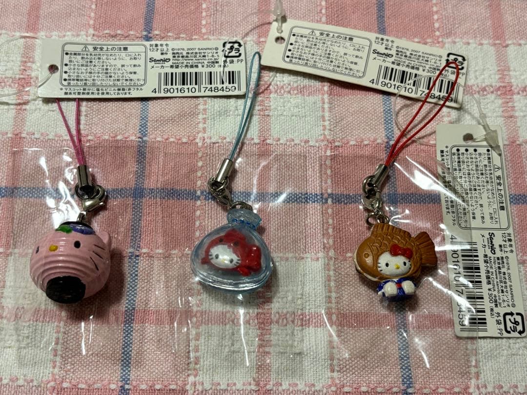 ハローキティ根付ストラップ たい焼き ｘ 金魚すくい ｘ 提灯