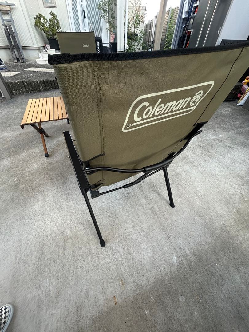 Coleman レイチェア2脚とテーブルセット　ハイランダーテーブル