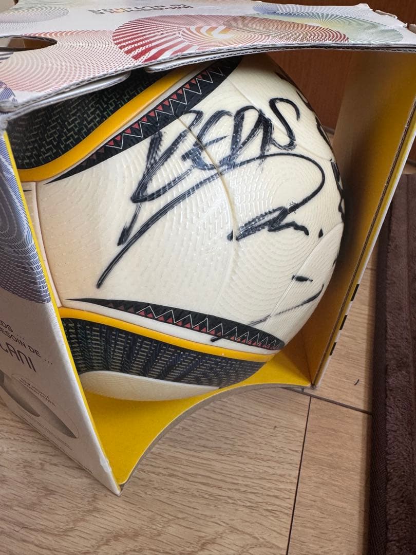 国内正規品、未使用adidas JABULANI サッカー公式試合球！サイン入り