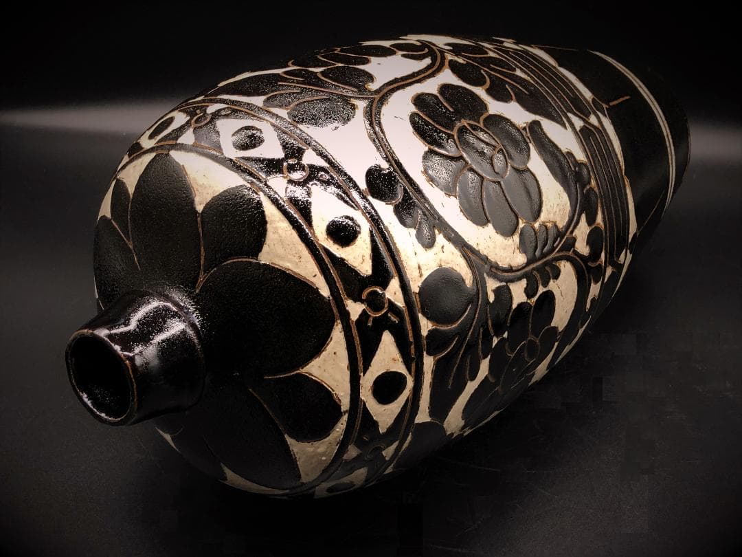 【 北宋磁州窯　黒掻落し瓶 】　草花文　骨董　中国古玩