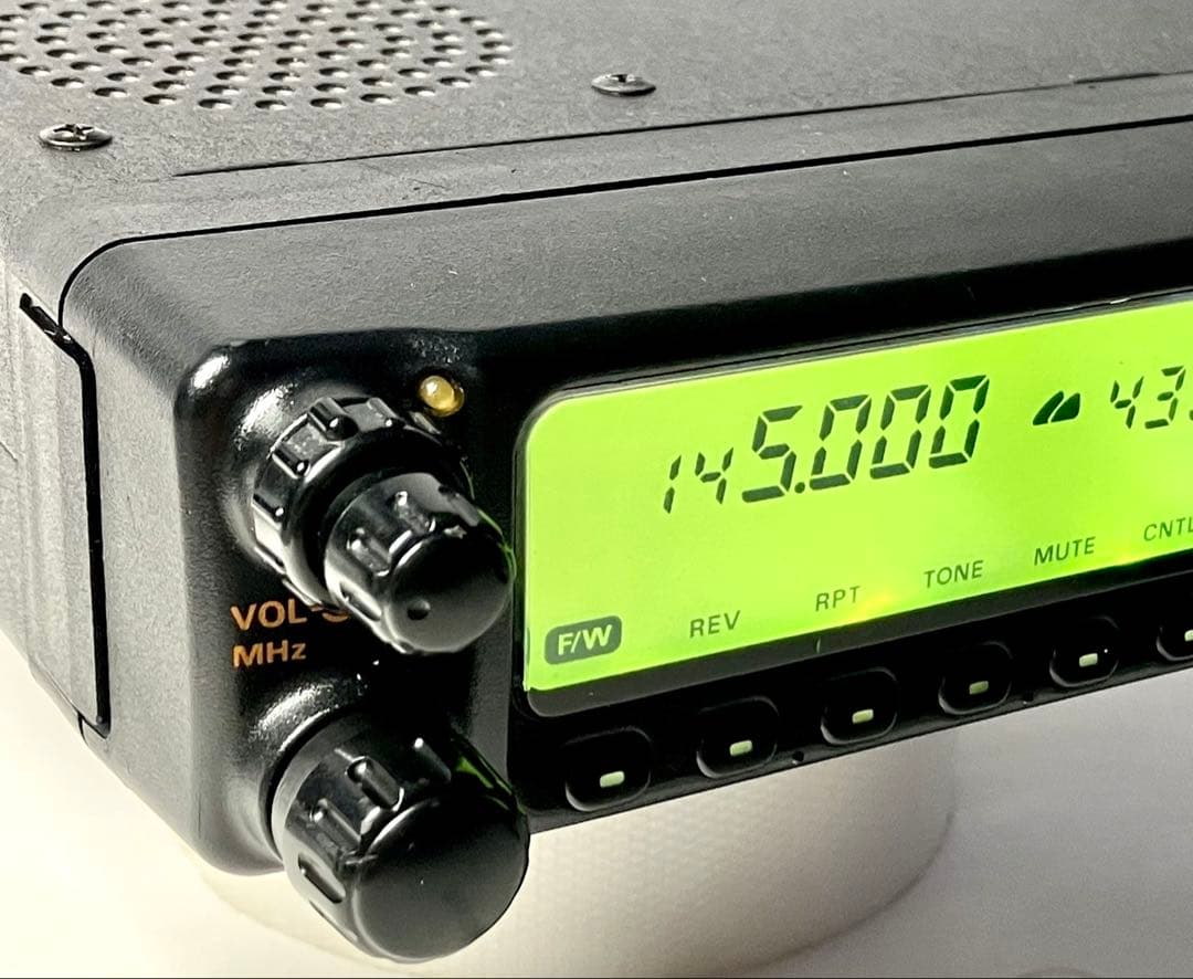 ヤエス FT-8100 20w アマチュア無線機