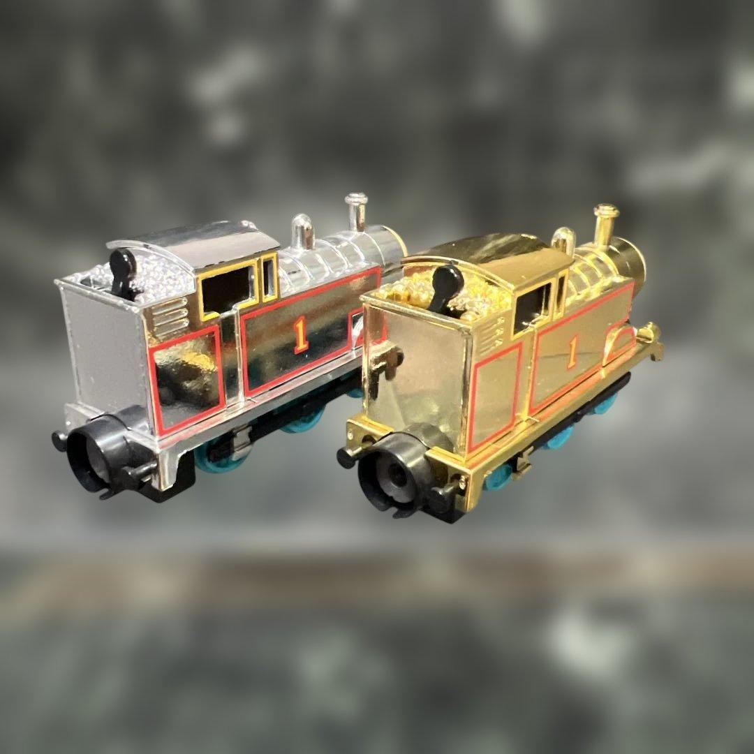 トーマスエンジンコレクション　ゴールド　シルバーメタリック　非売品