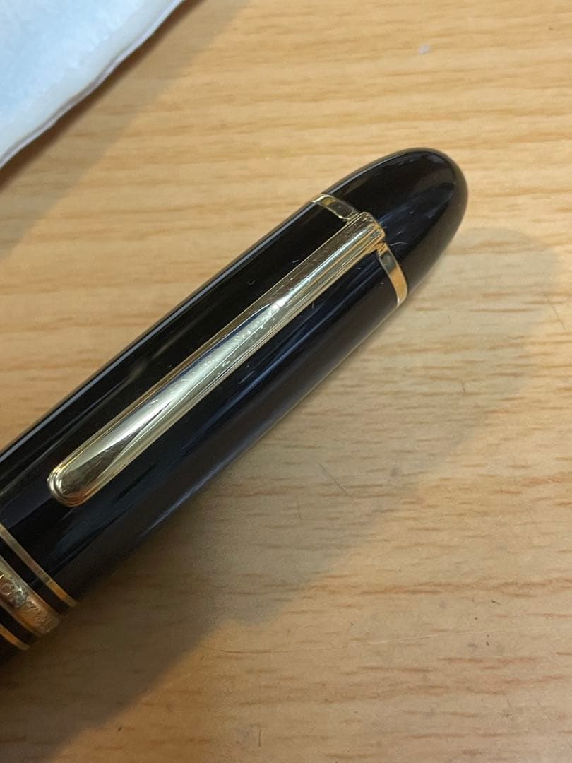 MONT BLANC 万年筆 黒 樹脂製 専用ケース付き