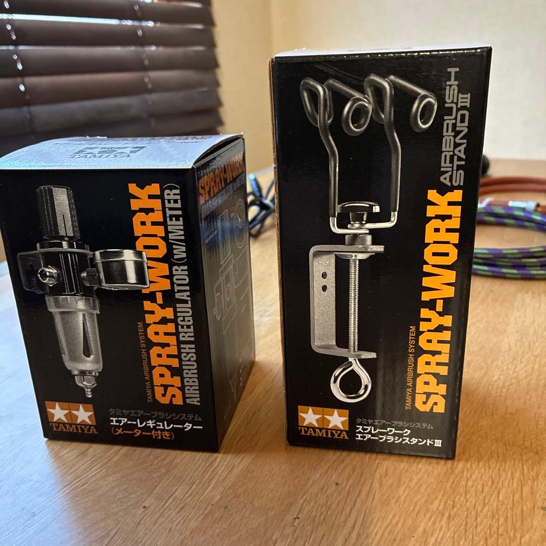 タミヤスプレーワークパワーコンプレッサー　ハンガー一体式電源スイッチ搭載