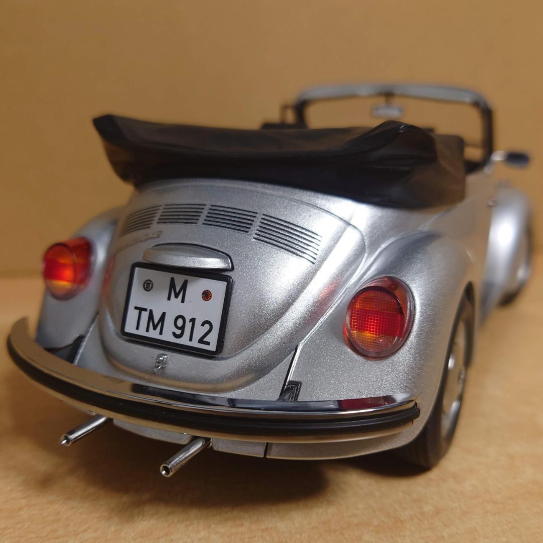 1/18 フォルクスワーゲン ビートル 1303 シルバー カブリオレ 1973