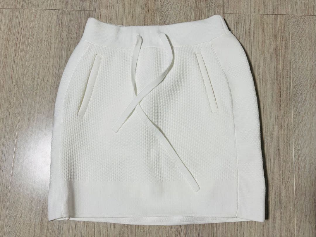 ムータマリン　ニットスカート